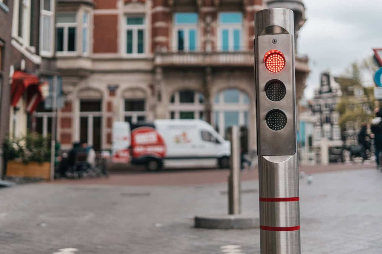 Fixed Bollards vs. Retractable Bollards: Which is Best?